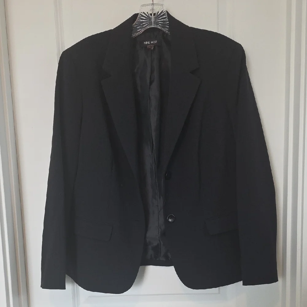 Nine West Women's Classic Black Suit Jacket - Picture 6 of 6